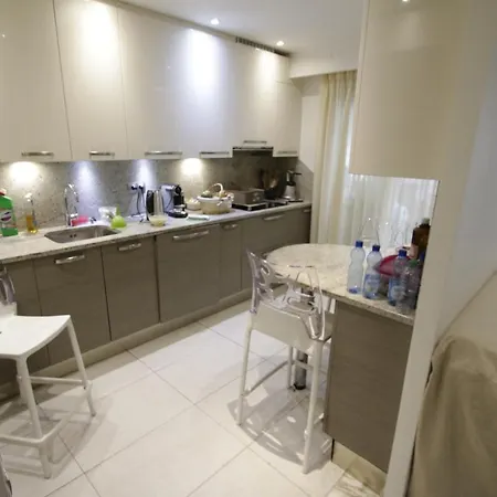 Le France Centre Bed & Breakfast